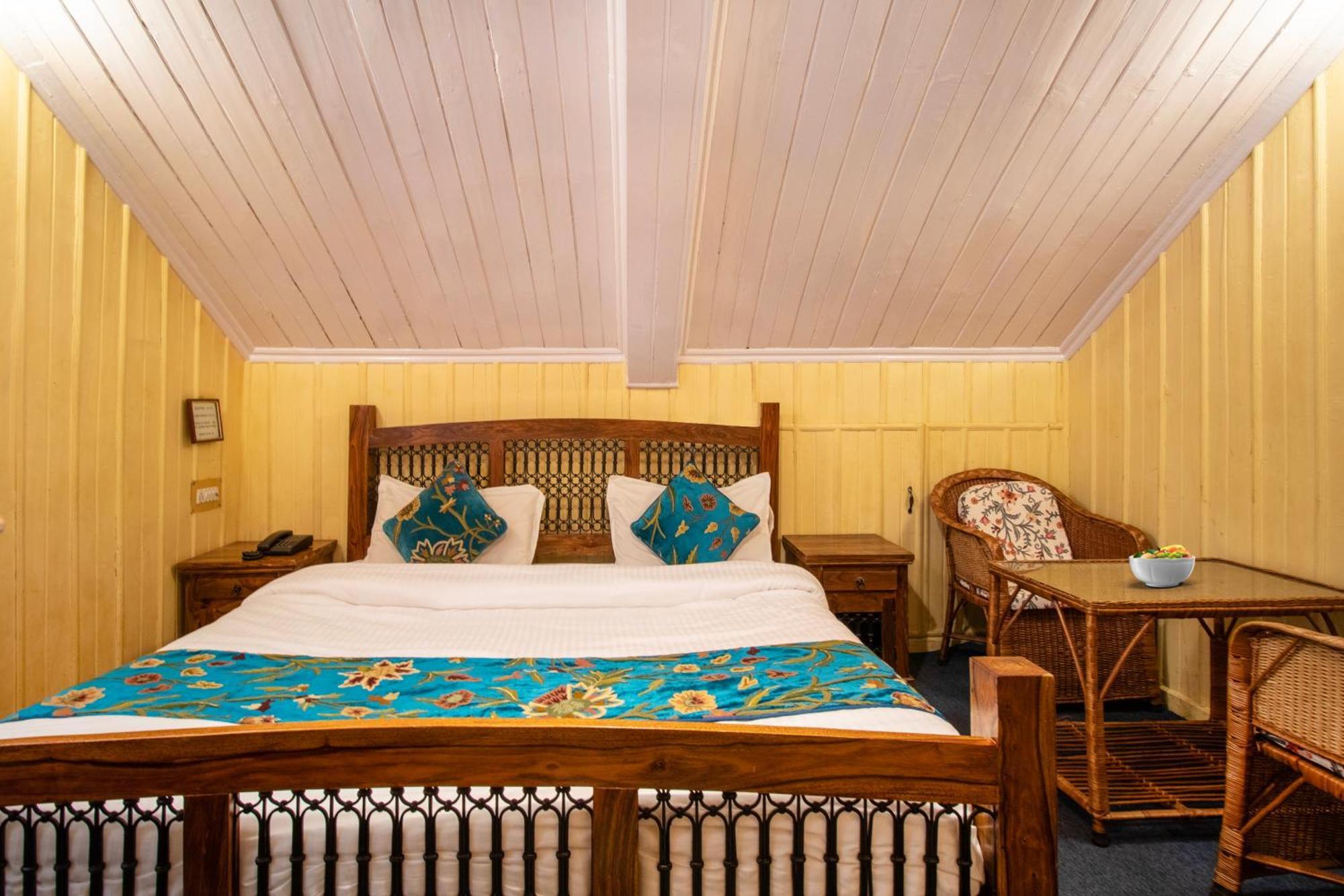 Hotel Little Silver Pahalgām Extérieur photo