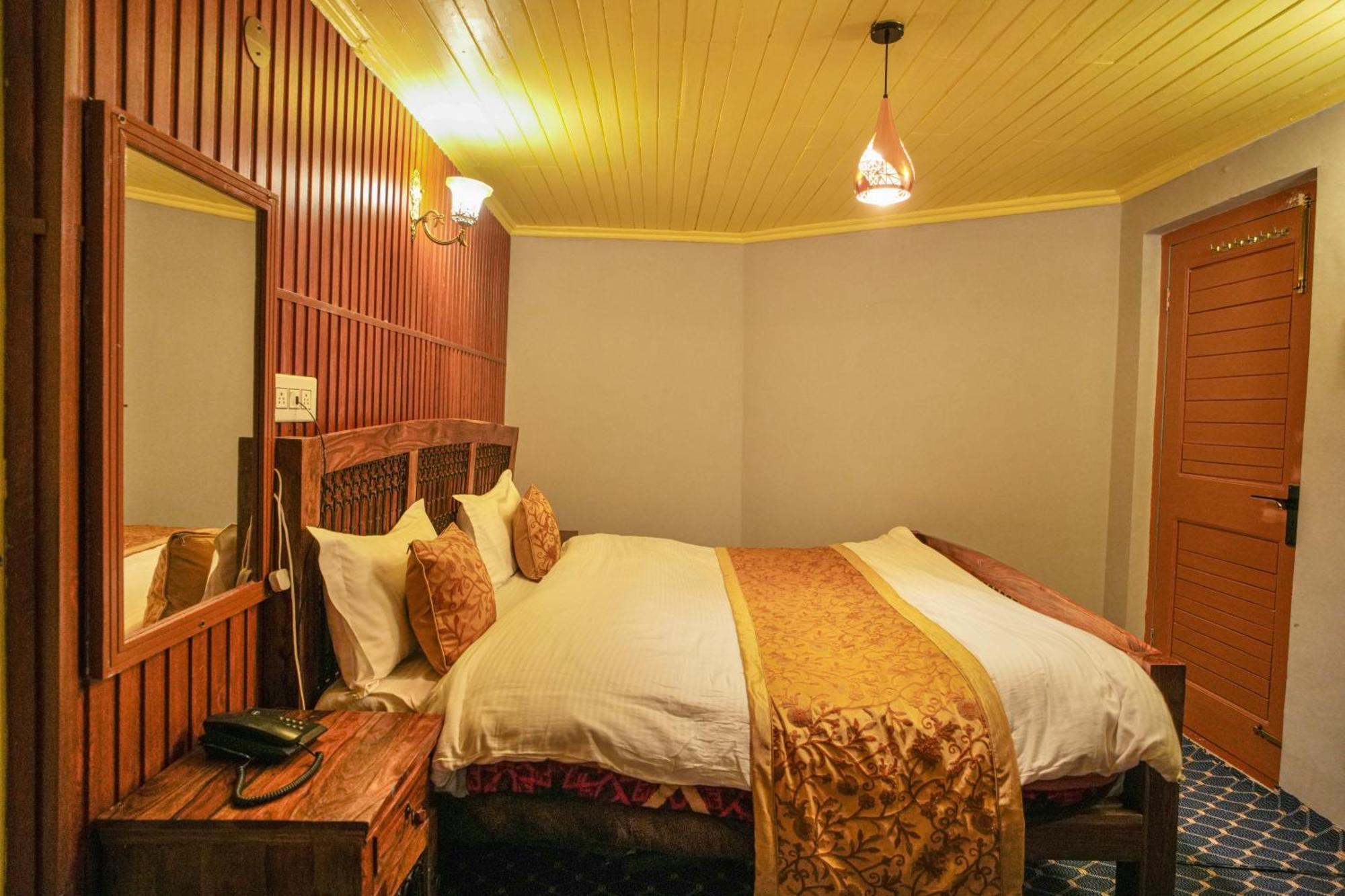 Hotel Little Silver Pahalgām Extérieur photo