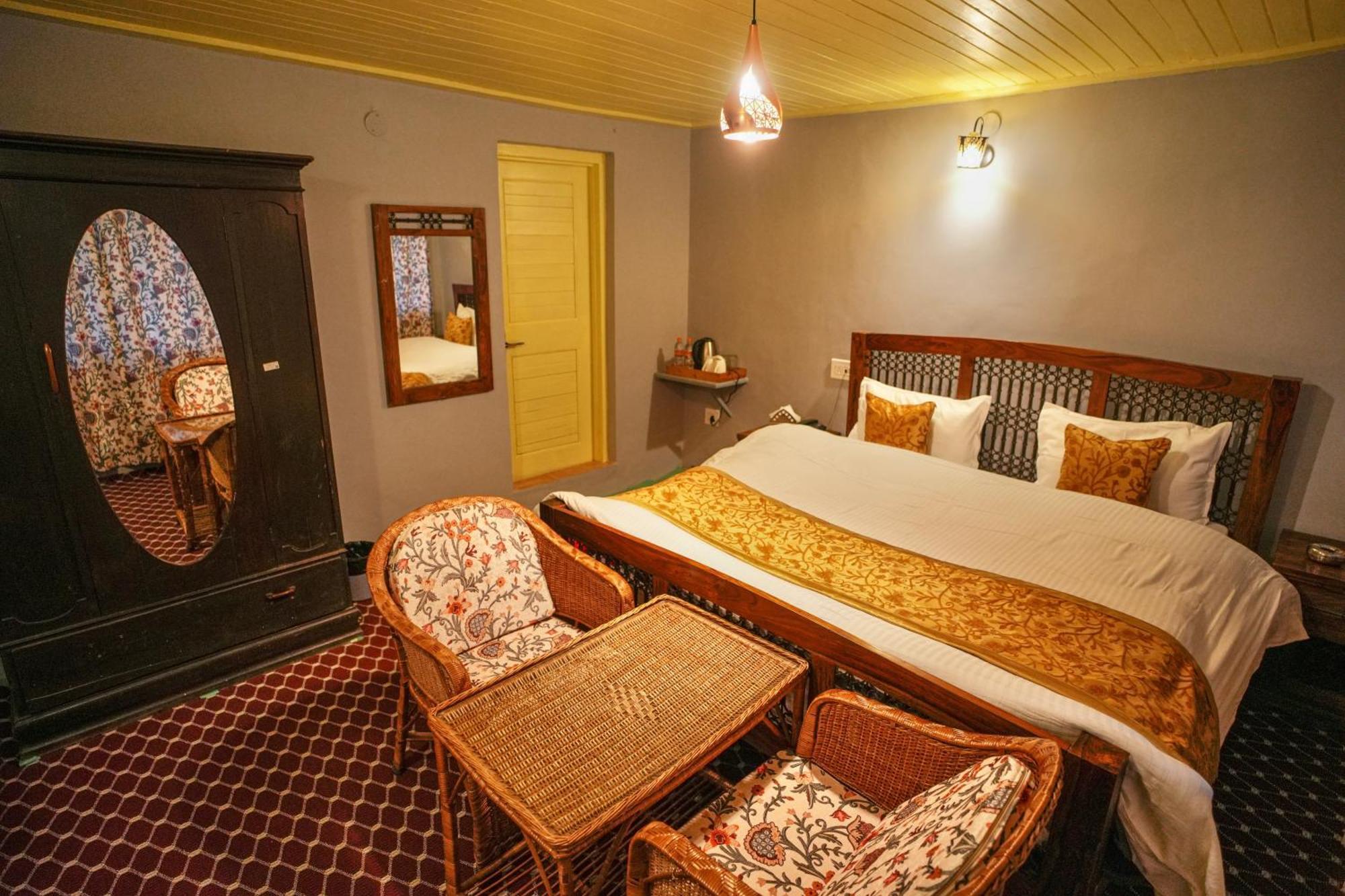 Hotel Little Silver Pahalgām Extérieur photo